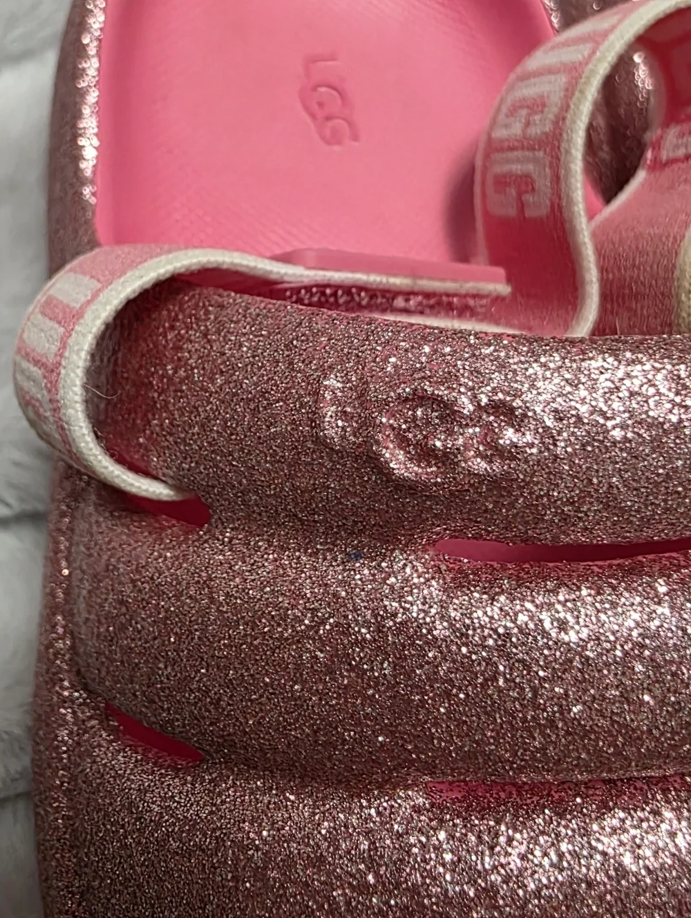 UGG K Sport Yeah Glitter Sandals Size 10 Toddler